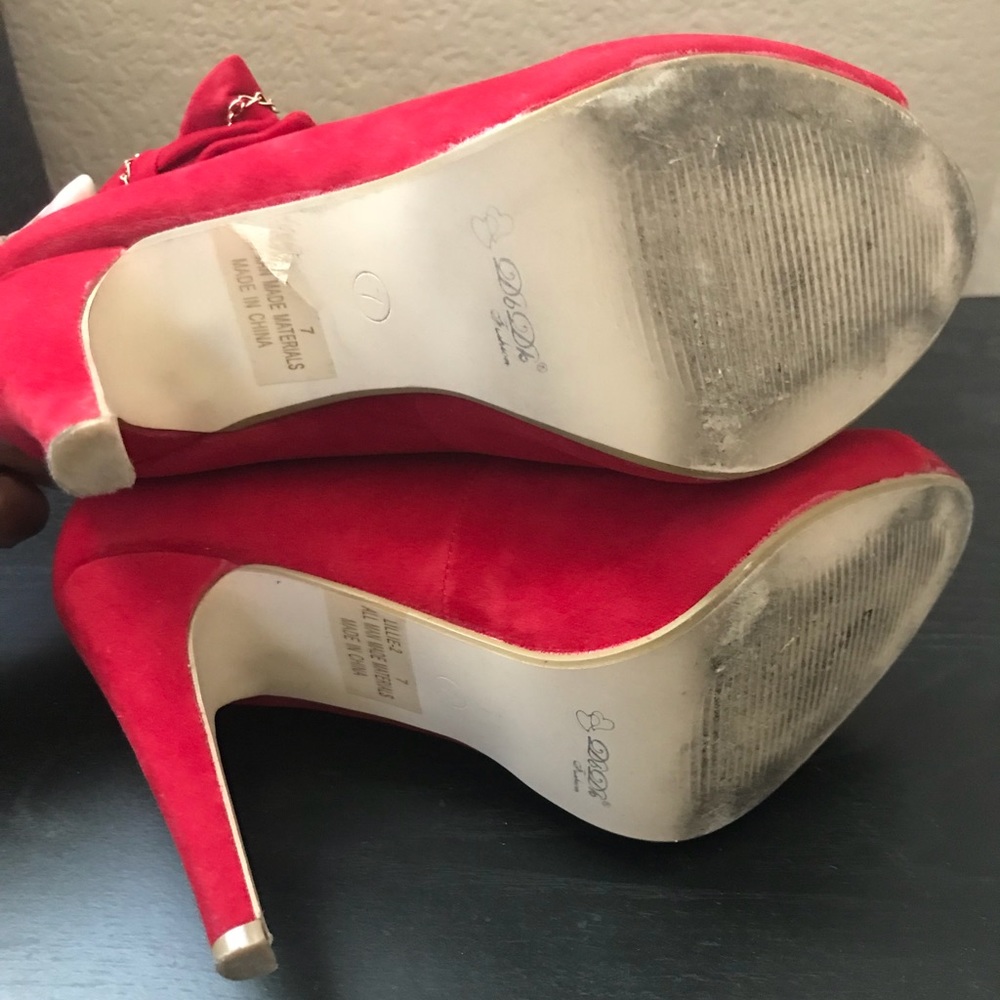 Red Lillie Velvet Heels by DbDk Fashion Size 7 - Picture 4 of 7